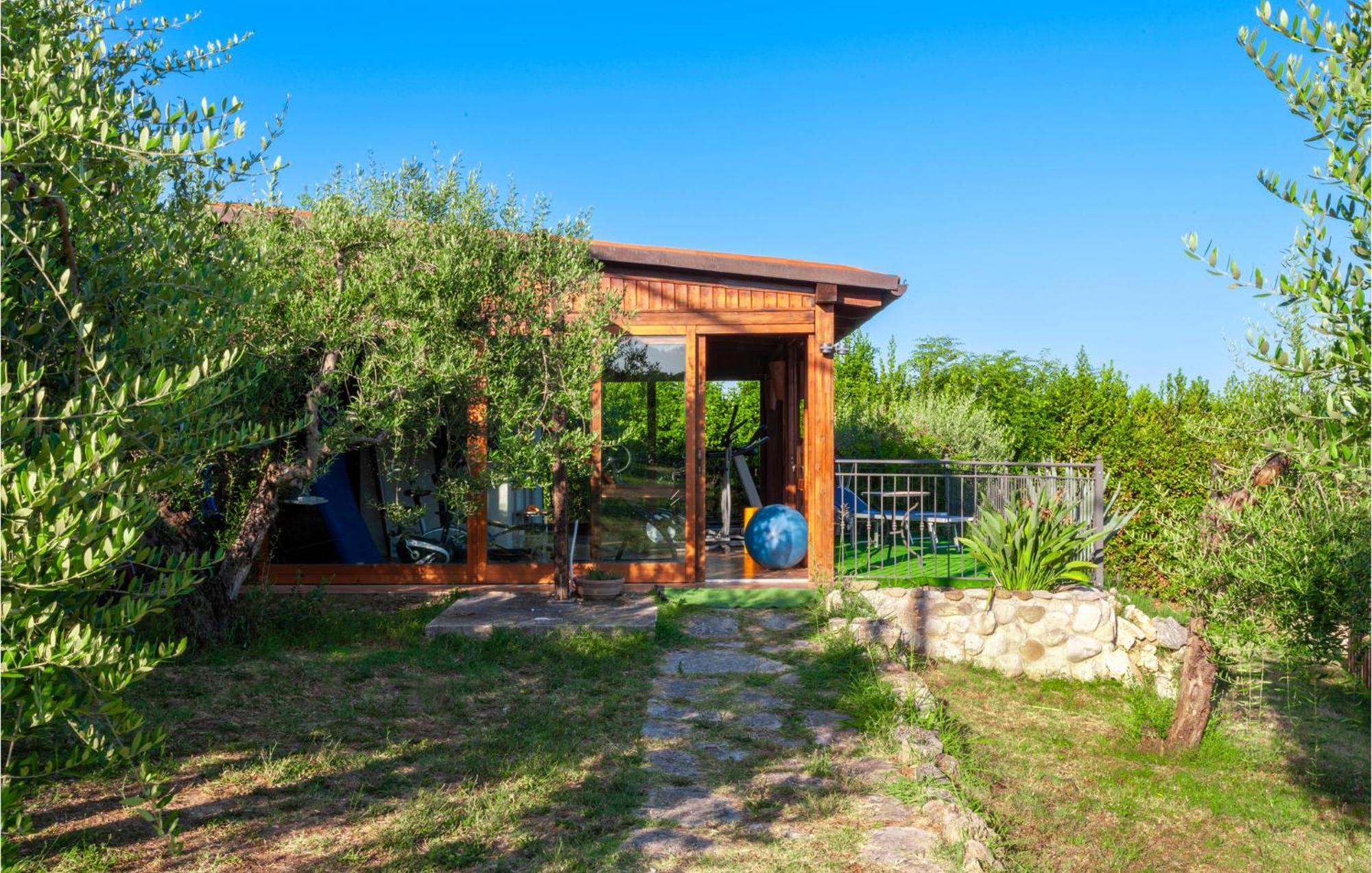 Cozy Home In San Giovanni With Wifi Montefiore dellʼAso Buitenkant foto
